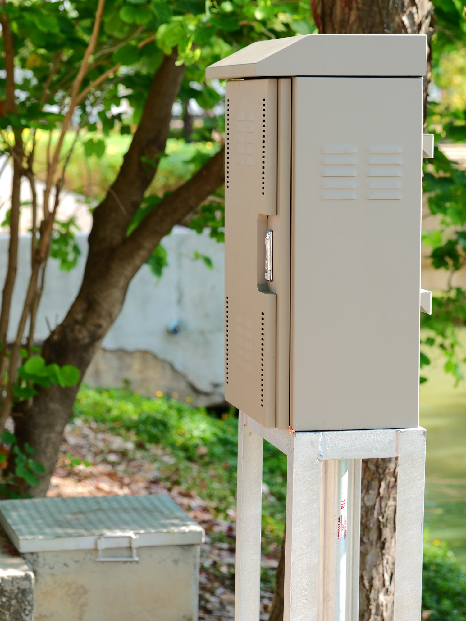 Picture of a powder coated mailbox
